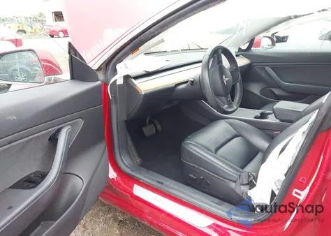 2019 Tesla Model 3 Long Range/Performance z USA, uszkodzony, nr VIN 5YJ3E1EB5KF387261